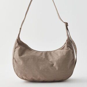 NWT Baggu Medium Crescent Bag - Dove